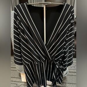 Alfani women’s blouse. Short sleeve, black with white stripes. SZ 2X